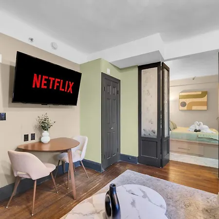 Centrally Located Apt In Nyc Walk To Time Square